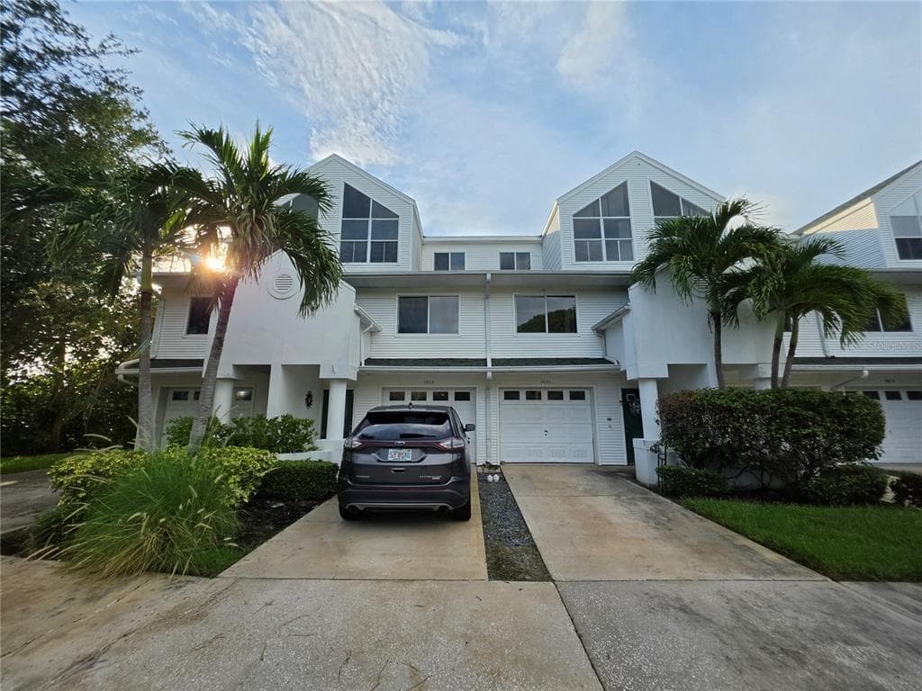 9870 INDIAN KEY TRAIL UNIT 64 SEMINOLE, FL 33776