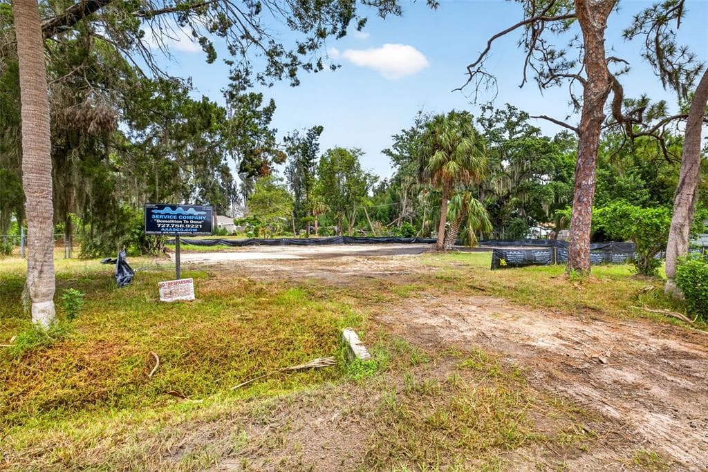 409 1ST AVENUE NW RUSKIN, FL 33570