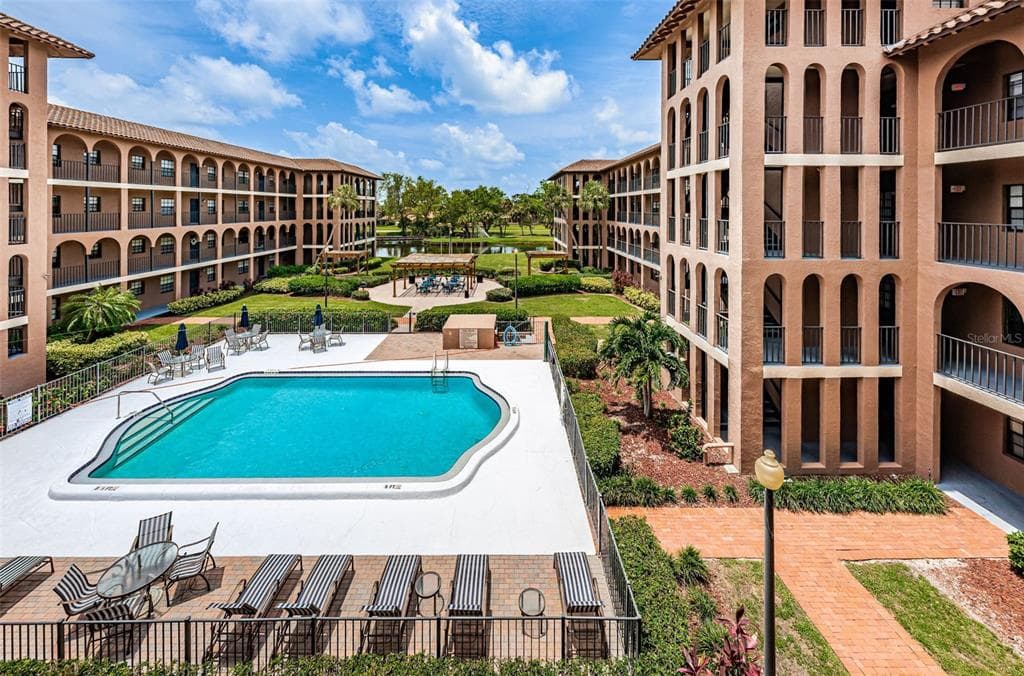 6100 GULFPORT BOULEVARD S UNIT 405