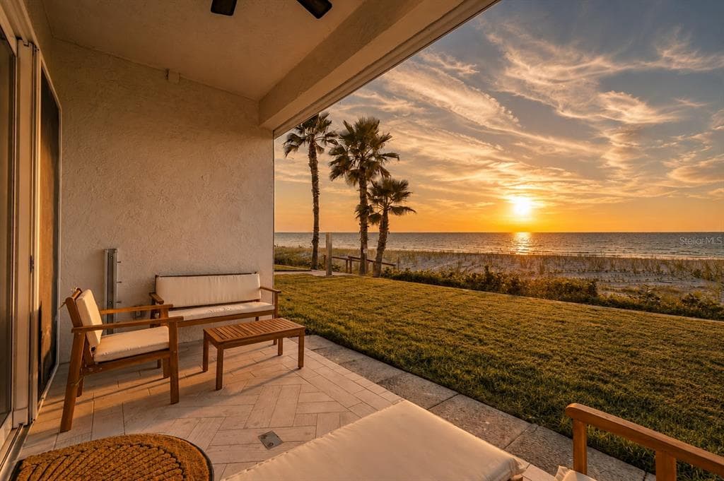 2900 GULF BOULEVARD UNIT 108 BELLEAIR BEACH, FL 33786