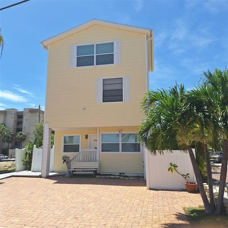 13202 GULF BOULEVARD MADEIRA BEACH, FL 33708