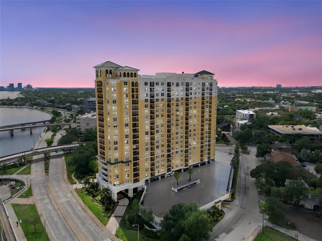 345 BAYSHORE BOULEVARD UNIT 1702 TAMPA, FL 33606