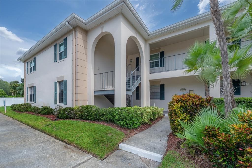 10391 CARROLLWOOD LANE UNIT 294 TAMPA, FL 33618