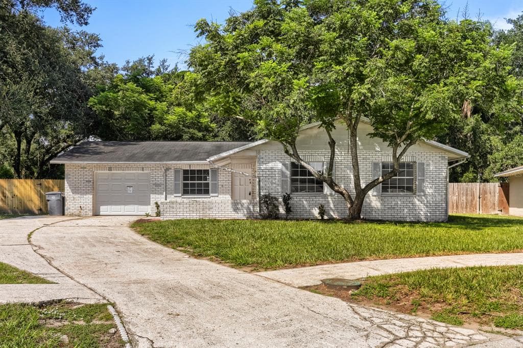 1418 OAK VALLEY DRIVE SEFFNER, FL 33584