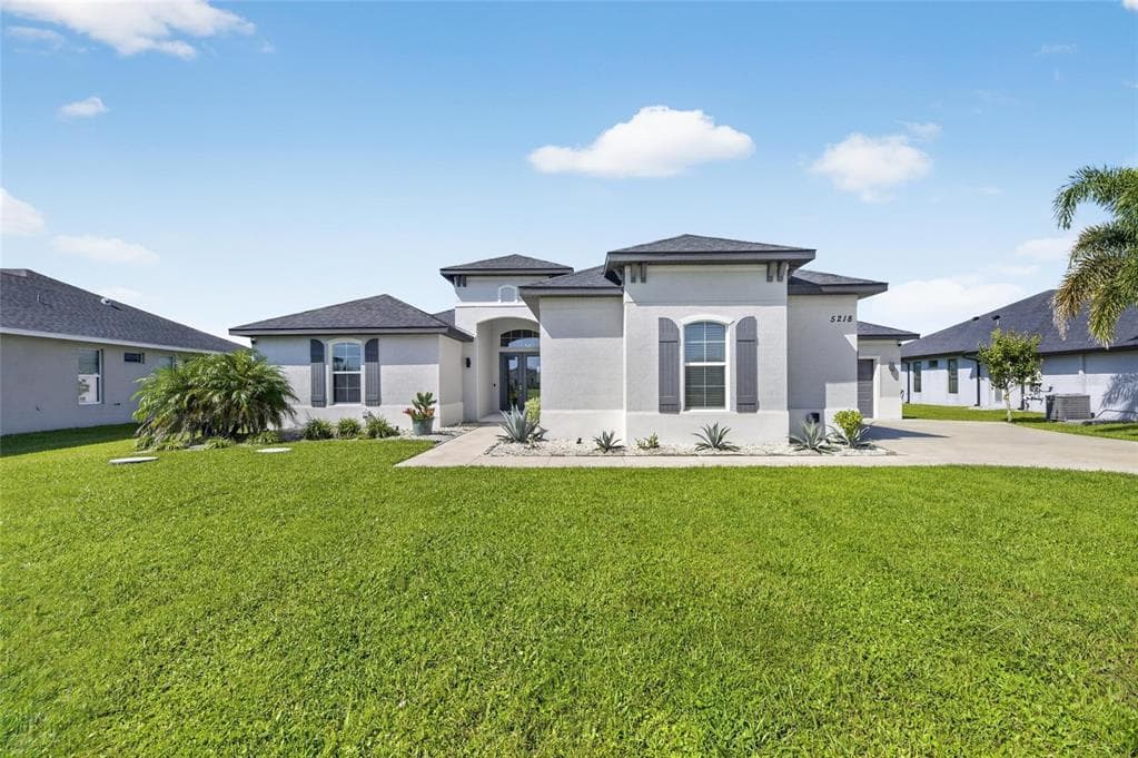 5218 LAKE VENICE DRIVE