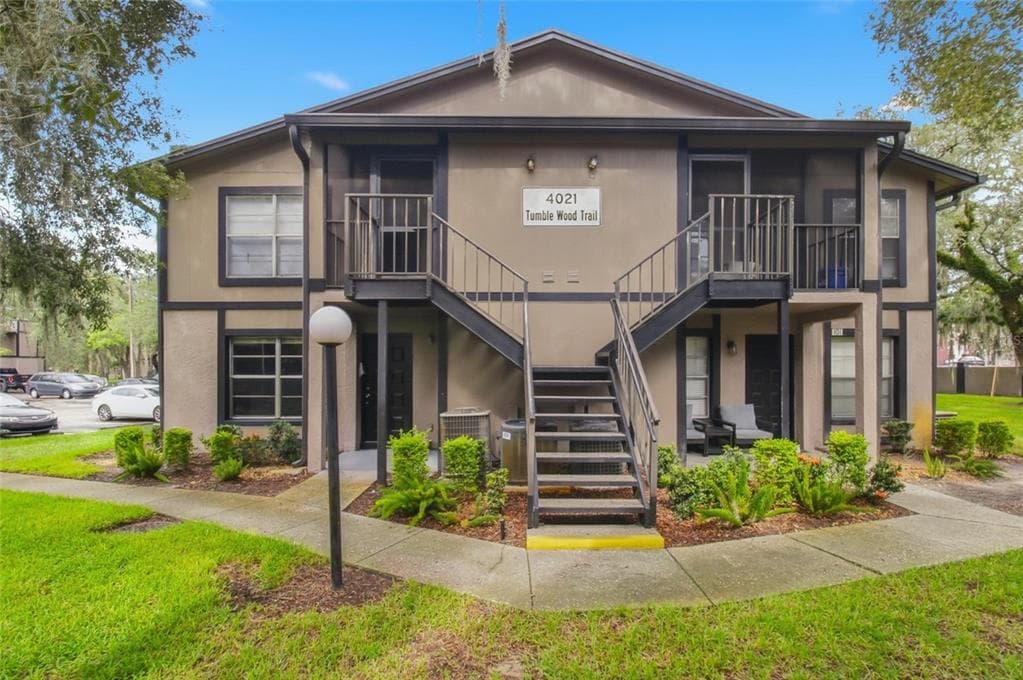 4021 TUMBLE WOOD TRAIL UNIT 102 TAMPA, FL 33613