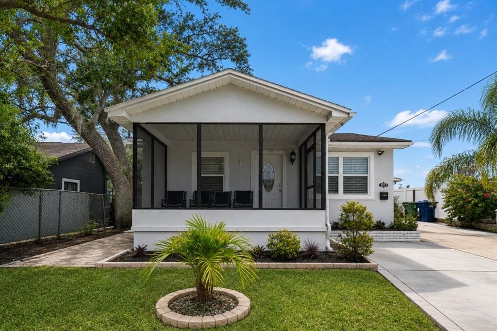 8912 N 40TH STREET TAMPA, FL 33604