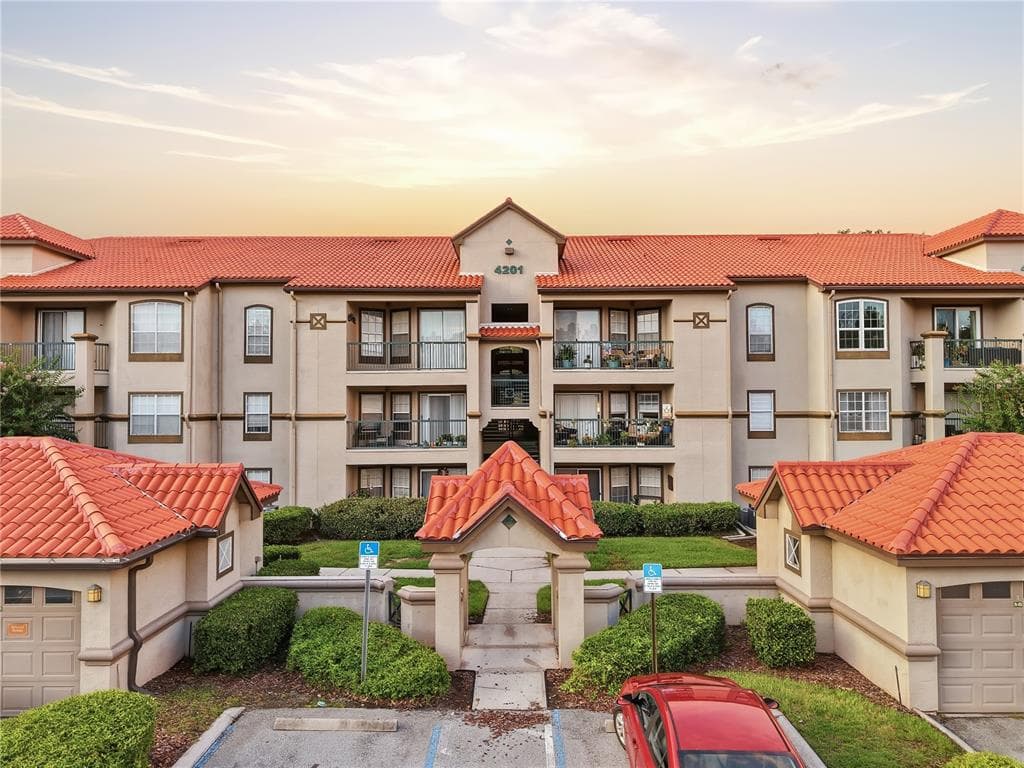 4201 WOODSTORKS WALK WAY UNIT 3111 LUTZ, FL 33558