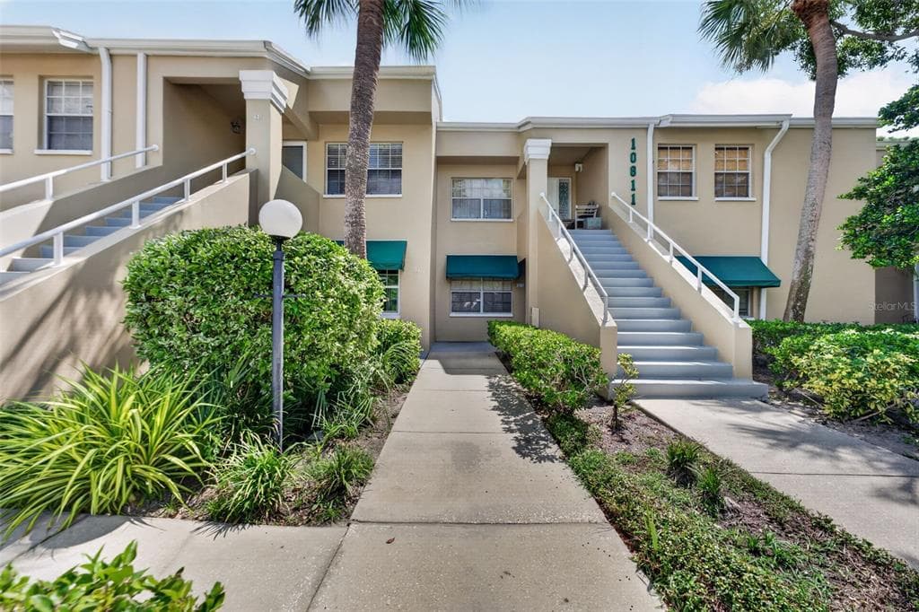 10811 INDIAN HILLS COURT UNIT 37 SEMINOLE, FL 33777