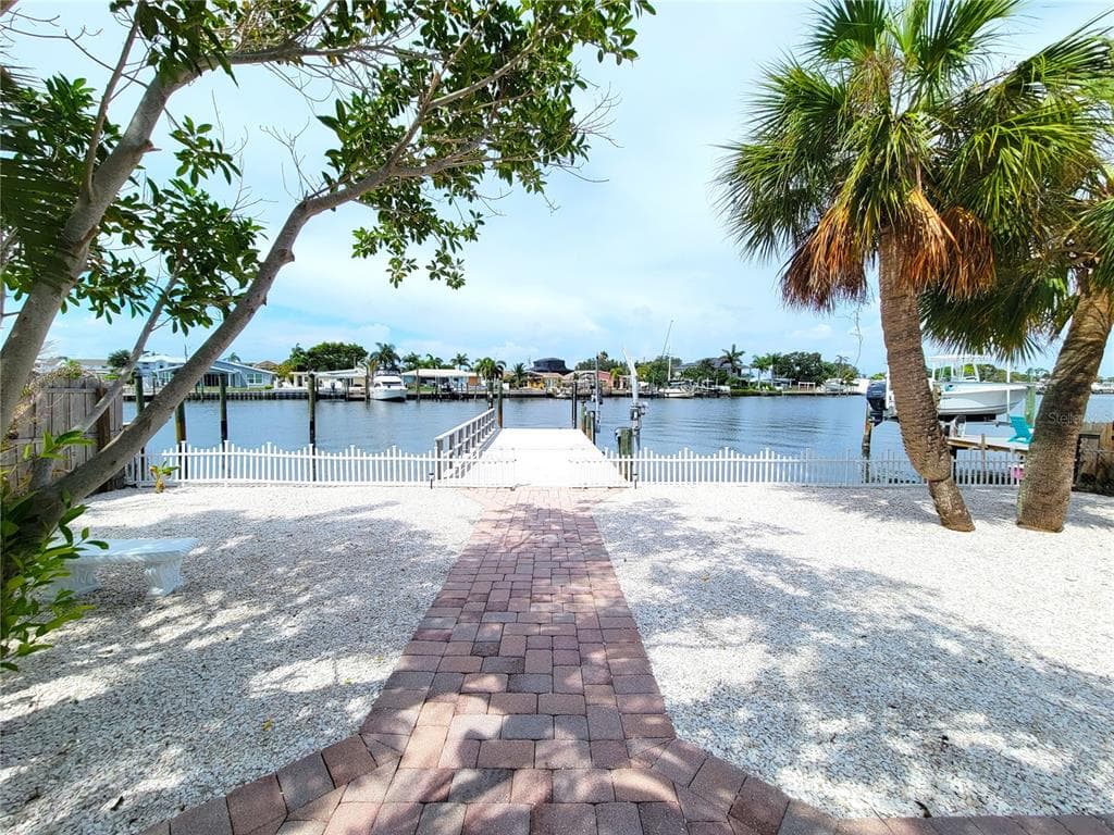 314 BAHIA VISTA DRIVE INDIAN ROCKS BEACH, FL 33785
