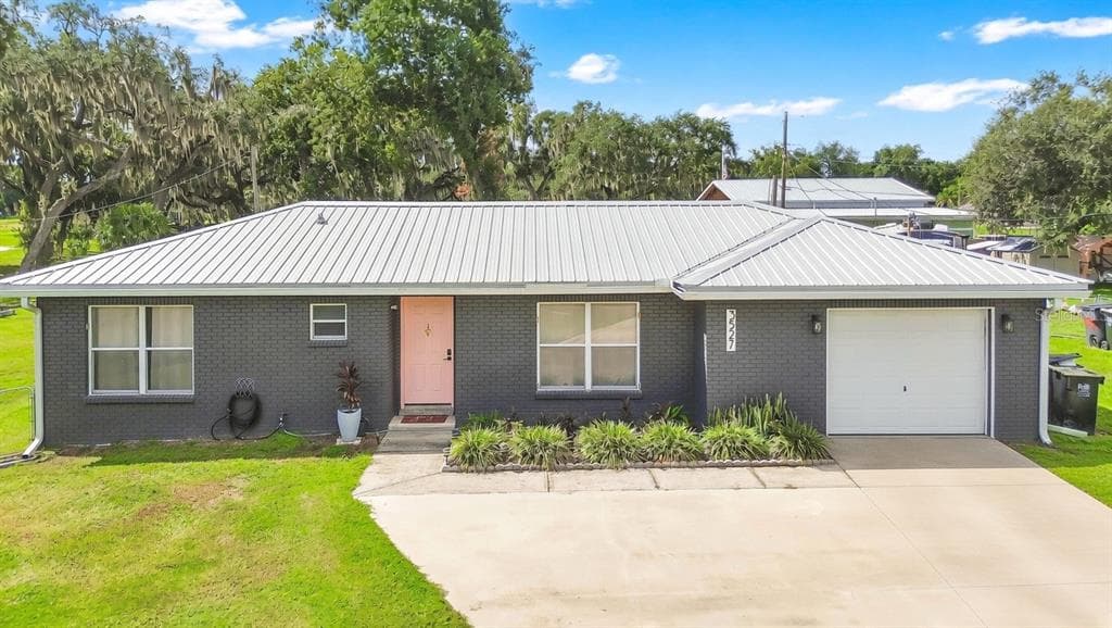 3527 CHRISTINA GROVES CIRCLE S LAKELAND, FL 33813
