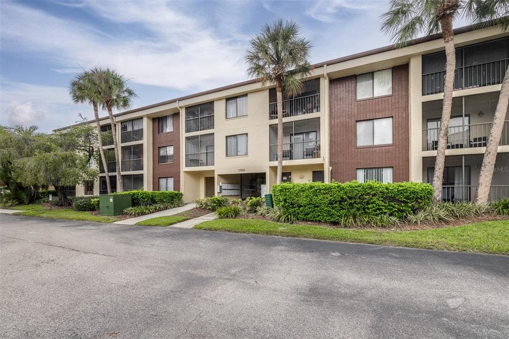13602 S VILLAGE DRIVE UNIT 1107 TAMPA, FL 33618