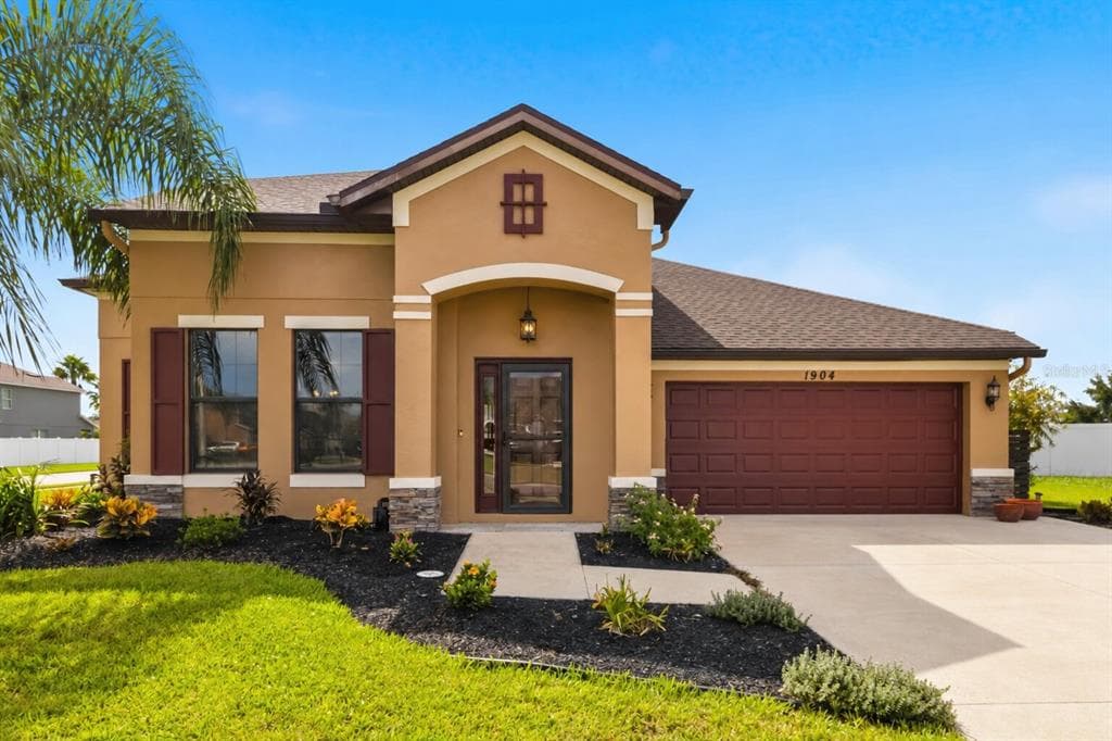 1904 VIA NAPOLI STREET PLANT CITY, FL 33566
