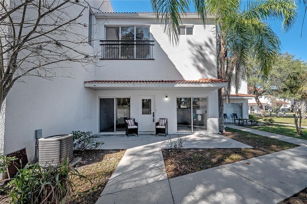9417 CITRUS GLEN PLACE