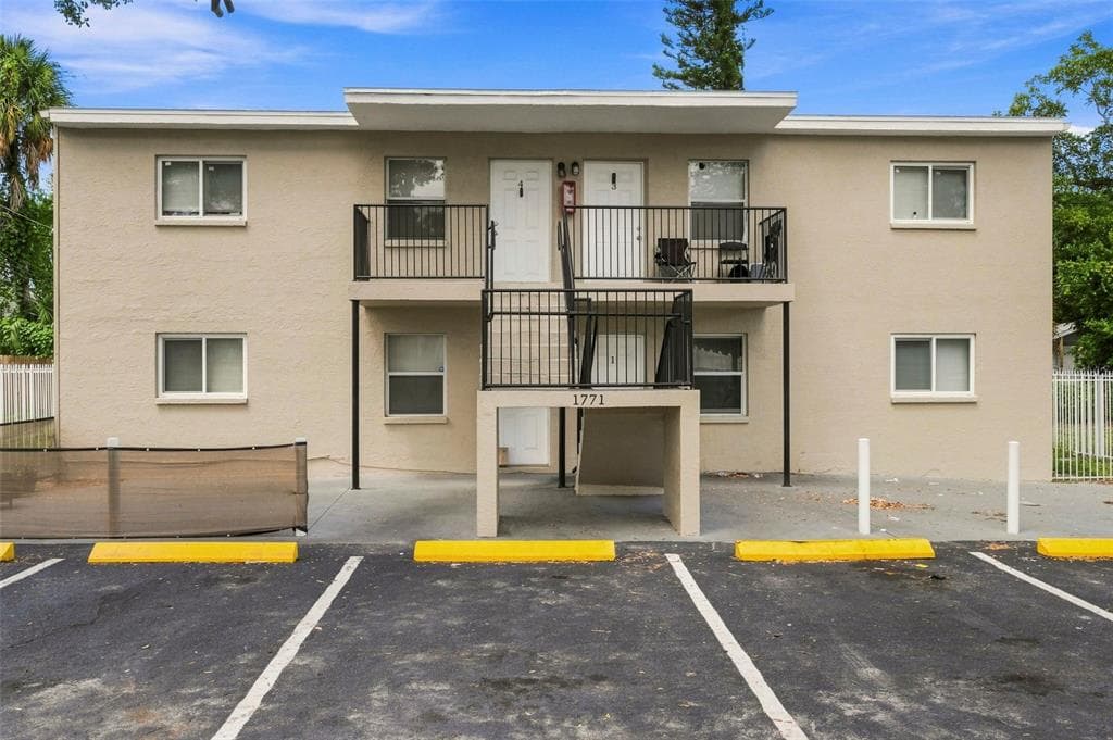 1771 RUSSELL STREET S UNIT 1 ST PETERSBURG, FL 33712