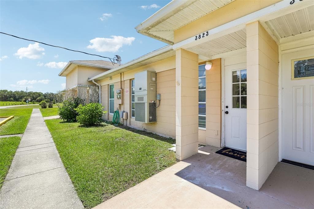 3823 CLUB CIRCLE LAKE WALES, FL 33898