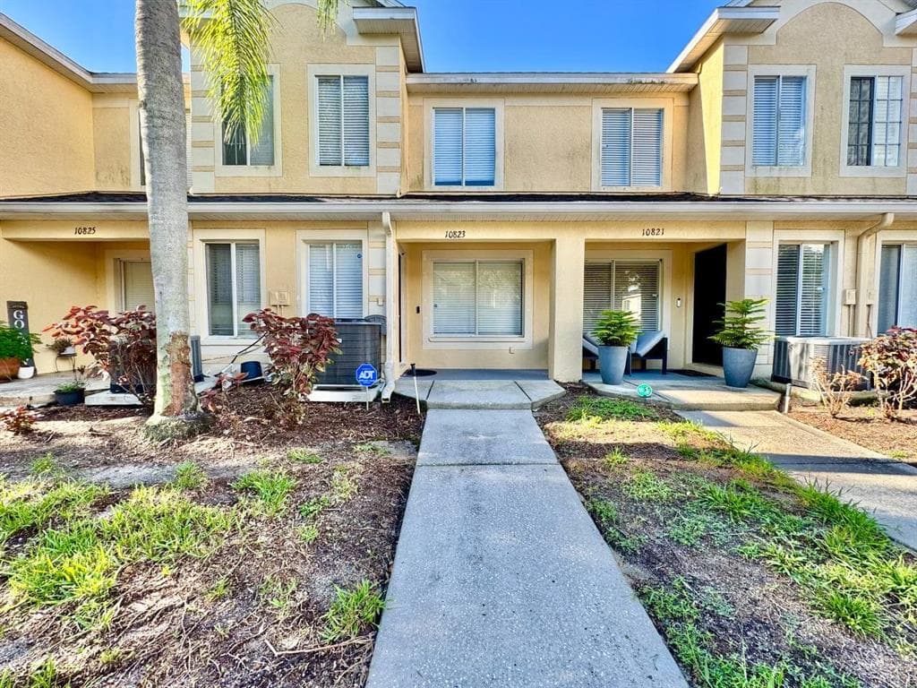 10823 BRICKSIDE COURT RIVERVIEW, FL 33579