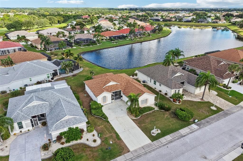 1104 VILLEROY DRIVE SUN CITY CENTER, FL 33573