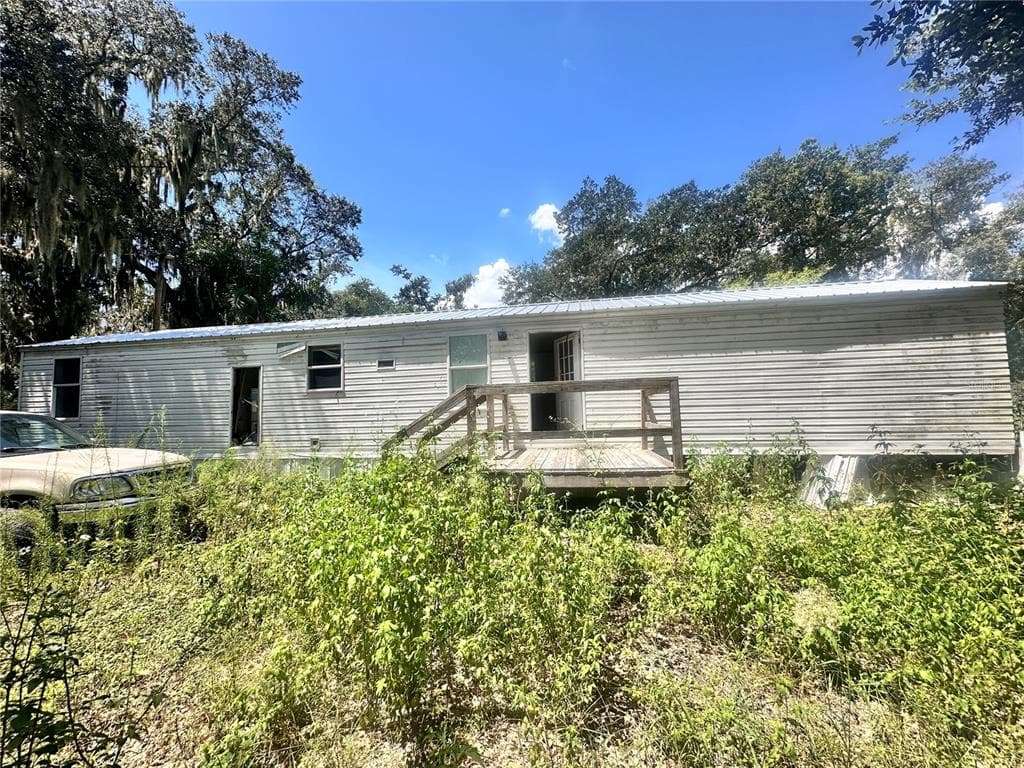 9011 CAREY ROAD LITHIA, FL 33547