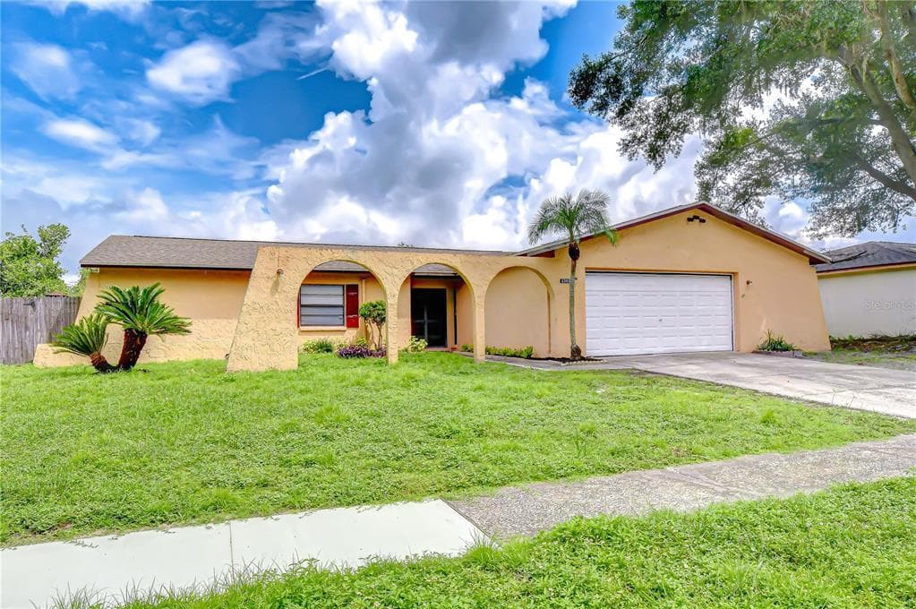 4303 HOLLOW HILL DRIVE TAMPA, FL 33624