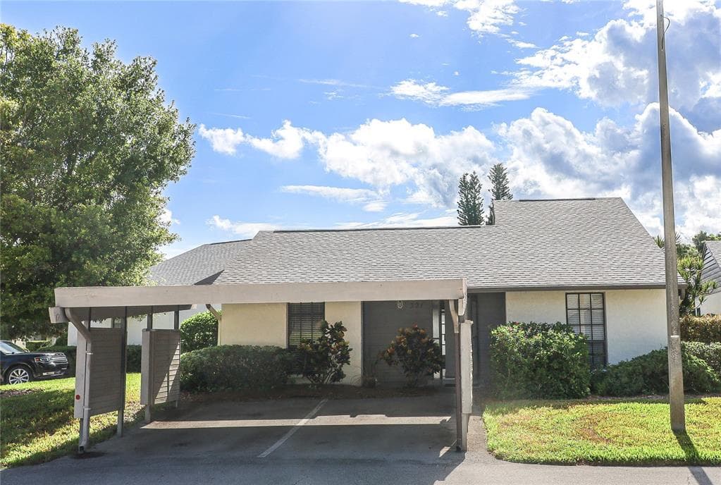 321 WINDRUSH LOOP TARPON SPRINGS, FL 34689