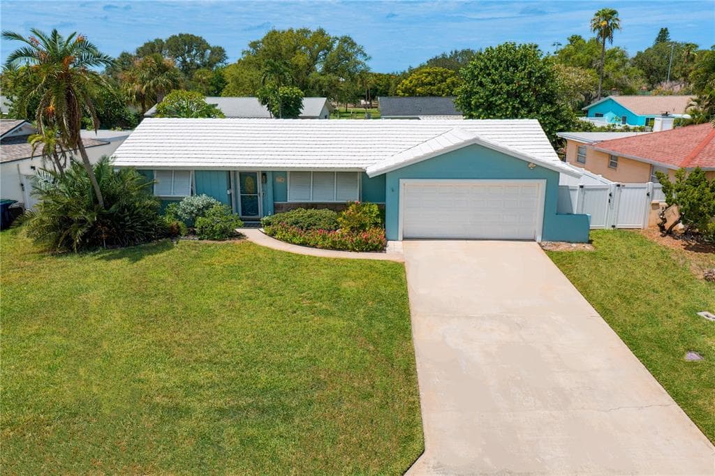 2972 E VINA DEL MAR BOULEVARD ST PETE BEACH, FL 33706