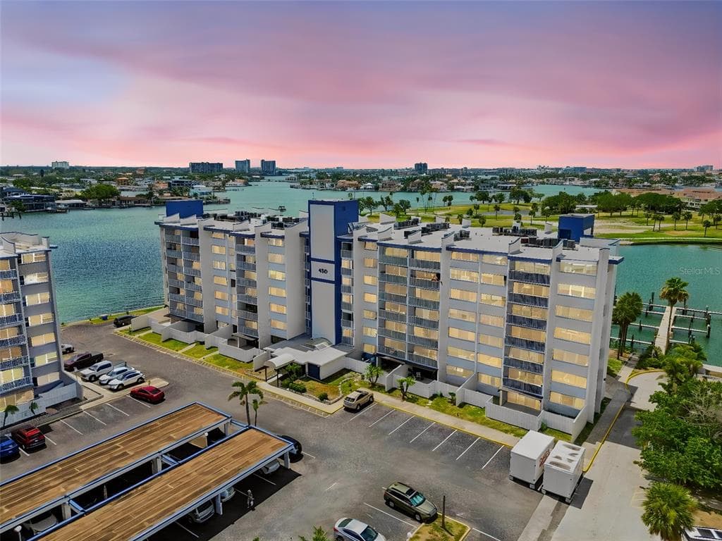 450 TREASURE ISLAND CAUSEWAY UNIT 106 TREASURE ISLAND, FL 33706