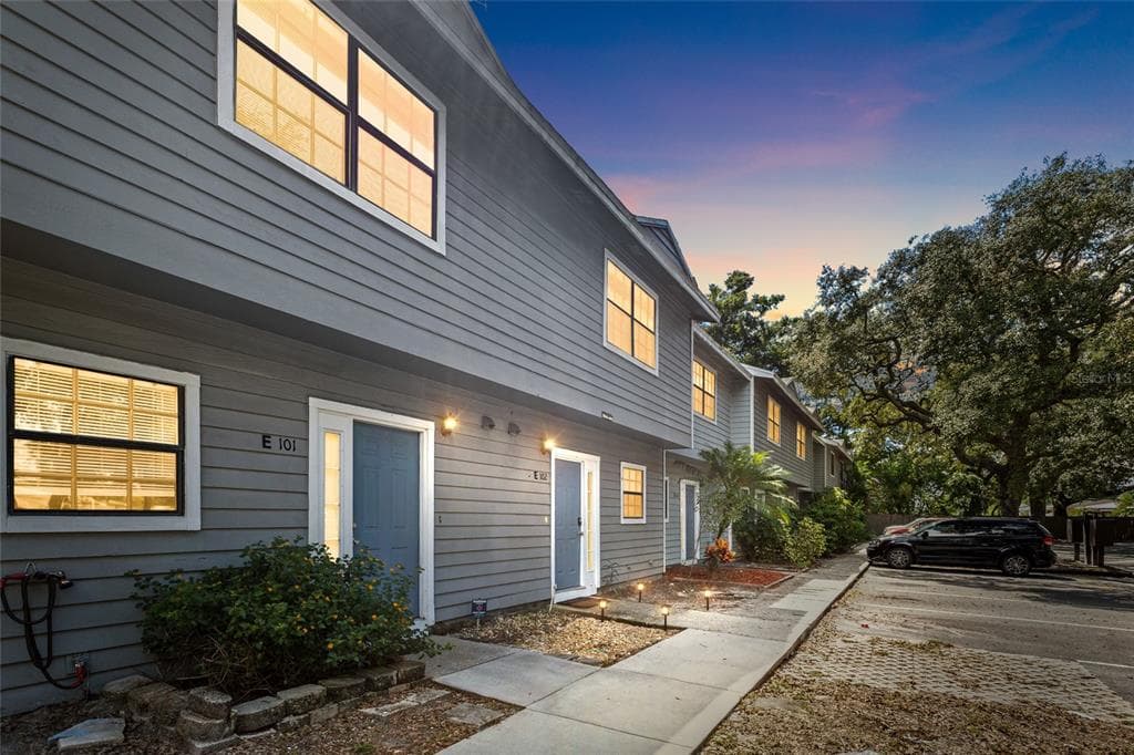 1910 W SLIGH AVENUE UNIT E102 TAMPA, FL 33604
