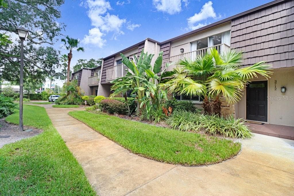 3712 CARROLLBROOK ROAD UNIT 3712 TAMPA, FL 33618