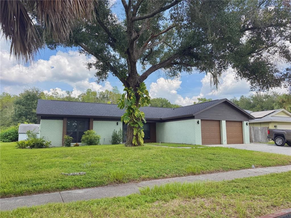 16503 FOOTHILL DRIVE TAMPA, FL 33624
