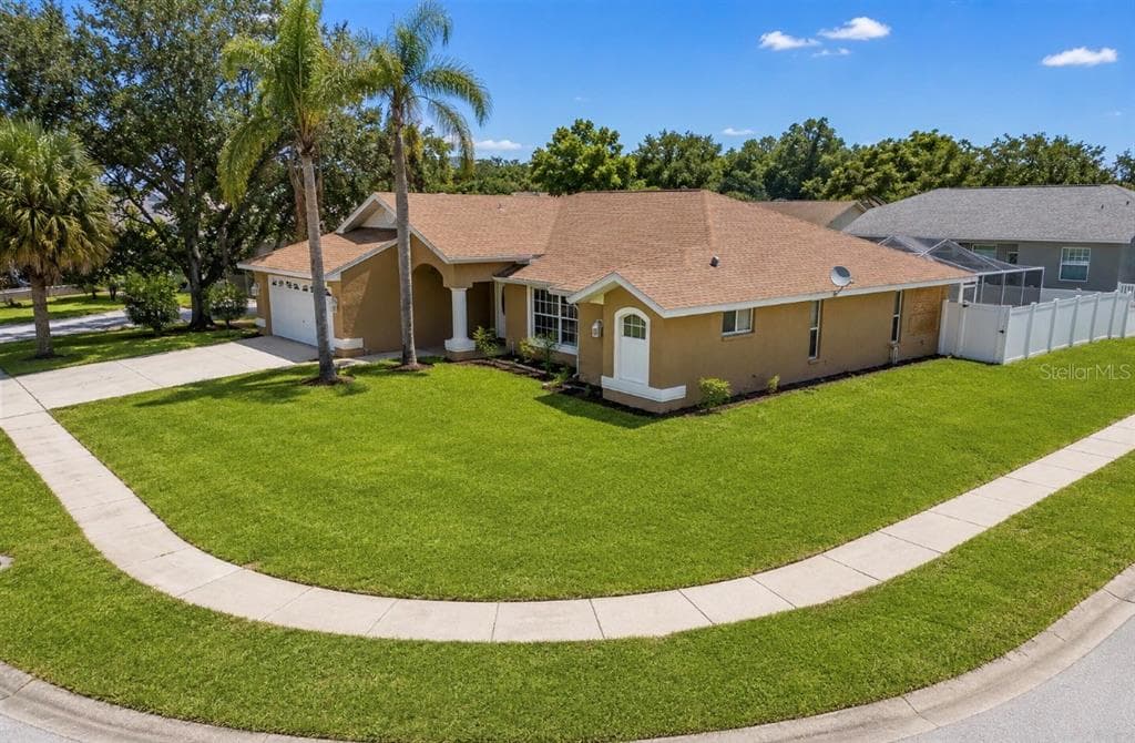 10149 BRIAR CIRCLE