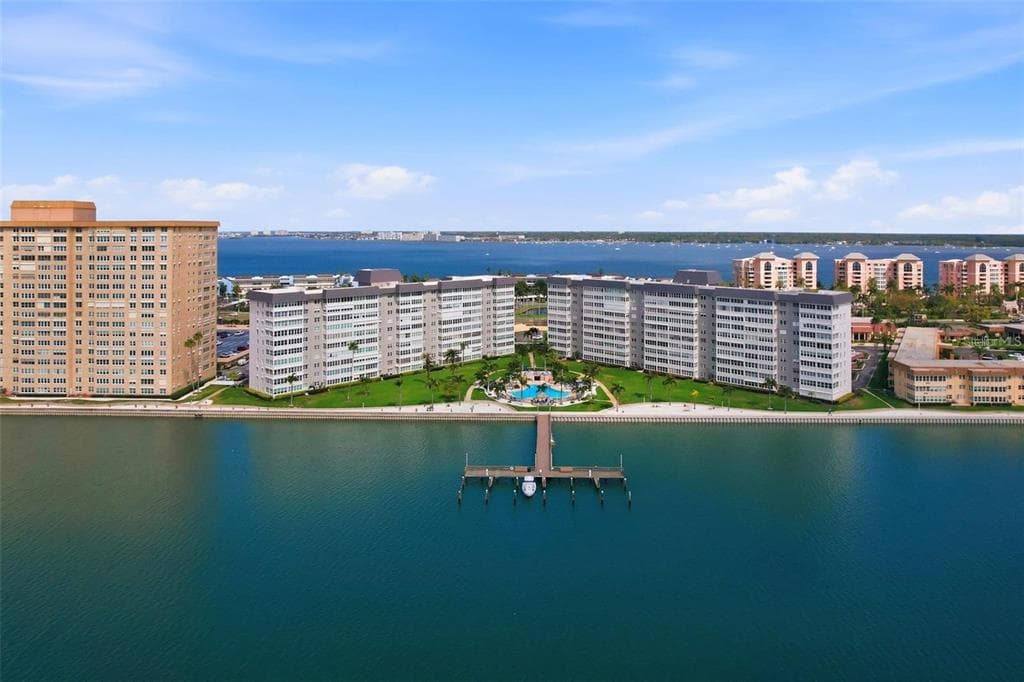 5108 BRITTANY DRIVE S UNIT 1006 ST PETERSBURG, FL 33715