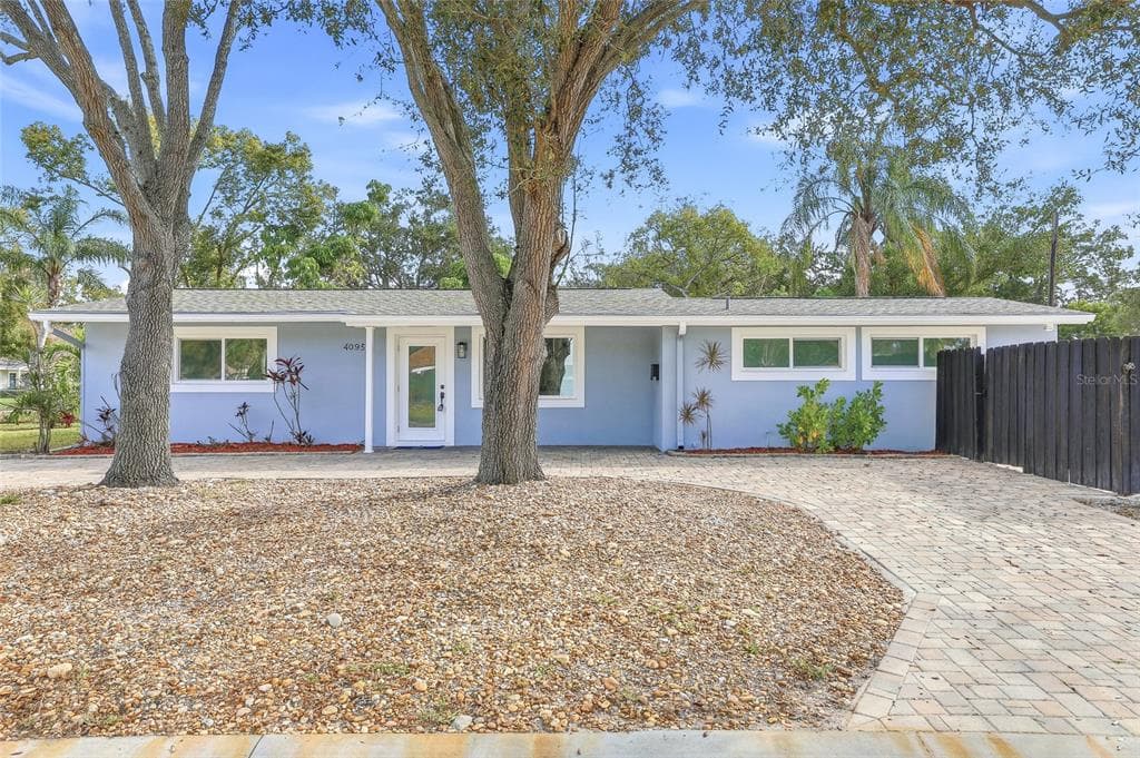 4095 LOCUST STREET NE ST PETERSBURG, FL 33703