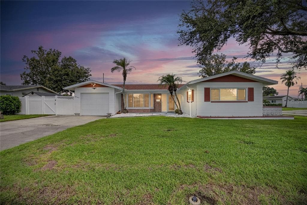 6147 31ST AVENUE N ST PETERSBURG, FL 33710
