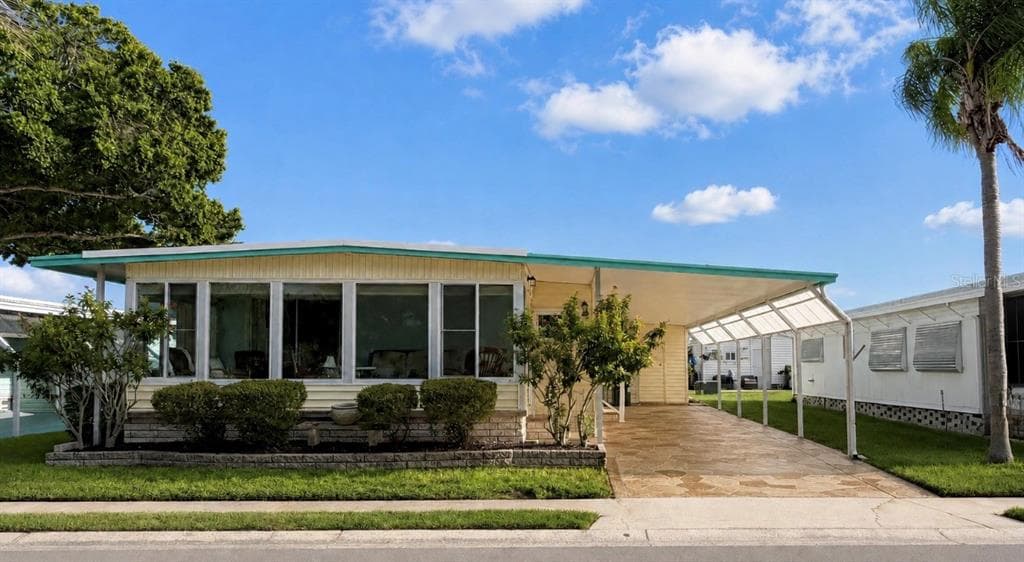 1100 BELCHER ROAD S UNIT 304 LARGO, FL 33771