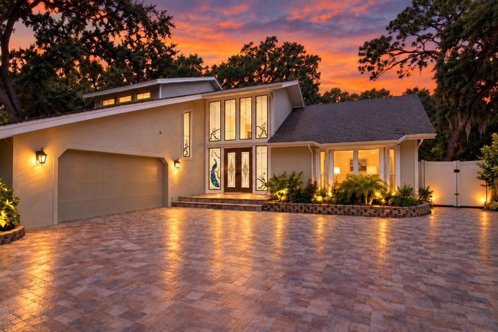 70 BAY WOODS DRIVE SAFETY HARBOR, FL 34695