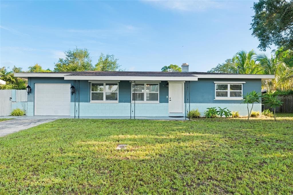 10811 VALENCIA TERRACE SEMINOLE, FL 33772