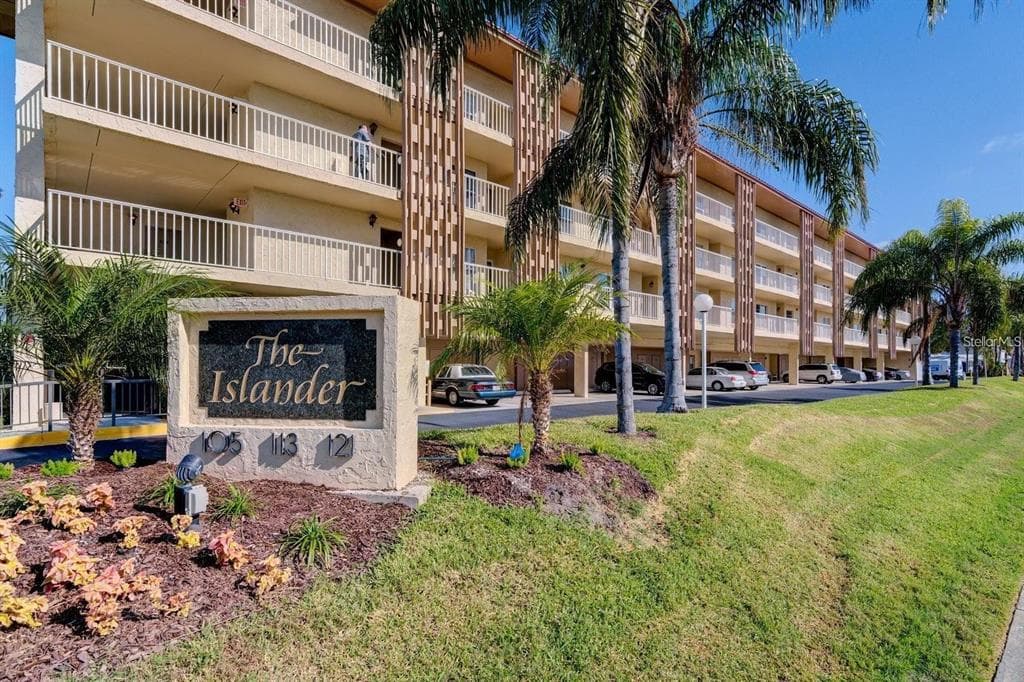 105 ISLAND WAY UNIT 138 CLEARWATER, FL 33767