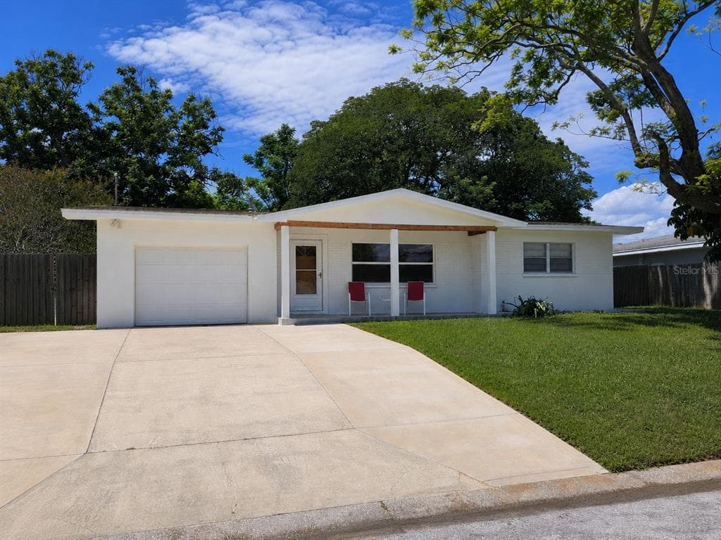 1718 OWEN DRIVE CLEARWATER, FL 33759