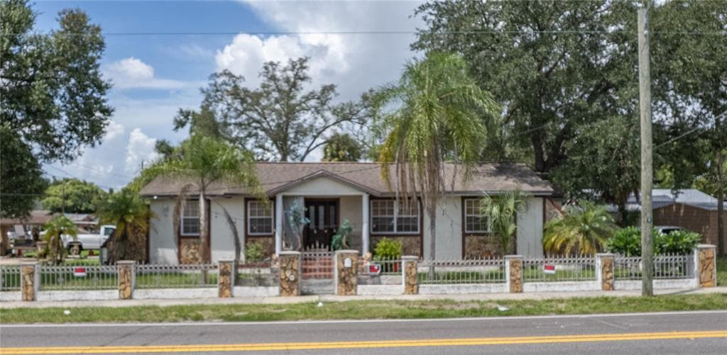 5104 N 34TH STREET TAMPA, FL 33610