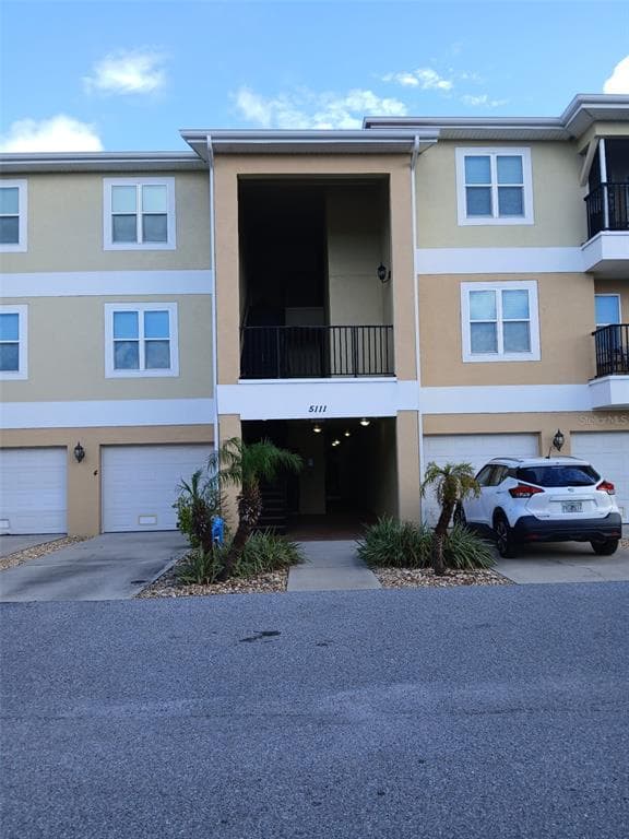5111 ROYAL PALMS WAY UNIT 202 NEW PORT RICHEY, FL 34652