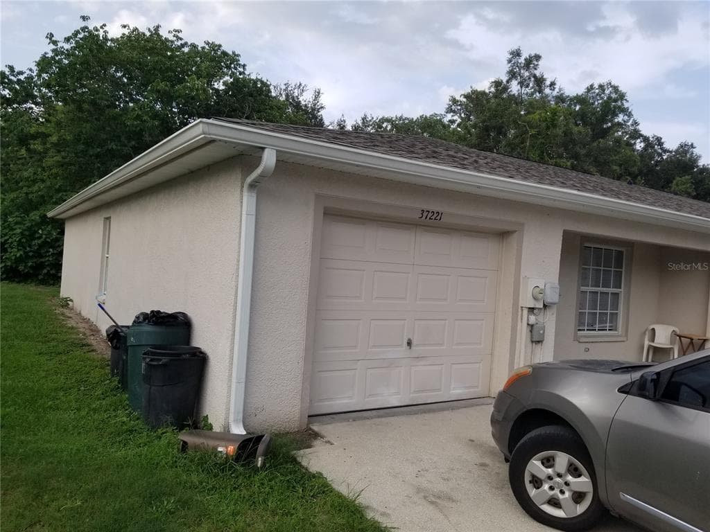 37221 GRASSY HILL LANE DADE CITY, FL 33525