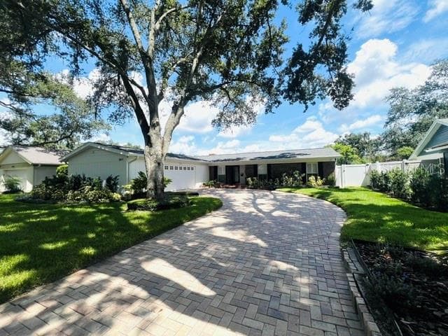 3611 FLOYD ROAD TAMPA, FL 33618