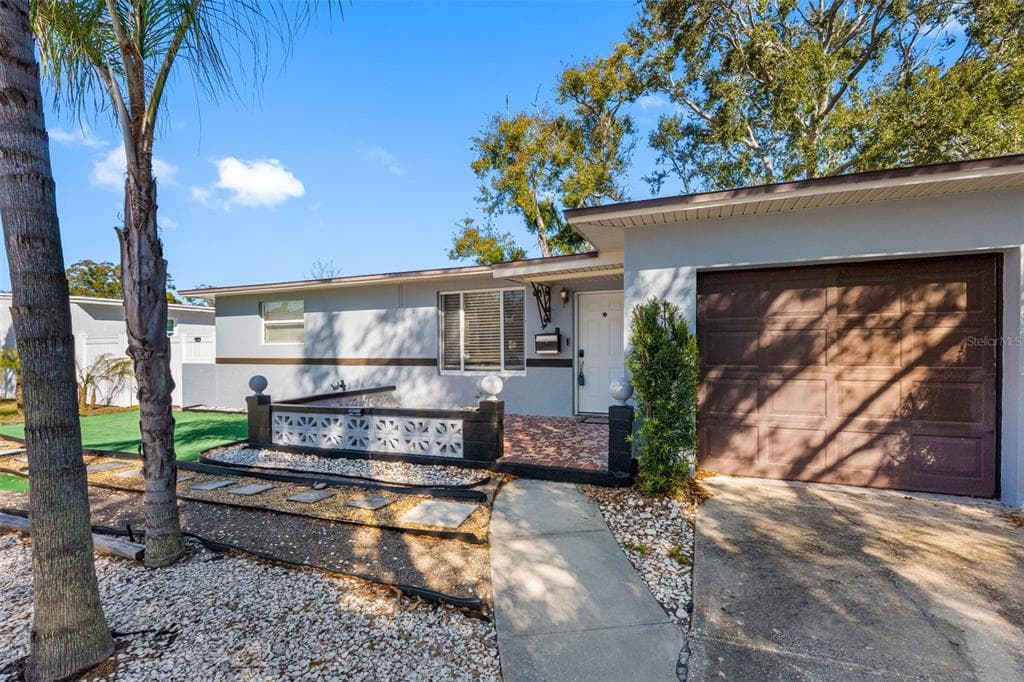 4711 28TH AVENUE N ST PETERSBURG, FL 33713