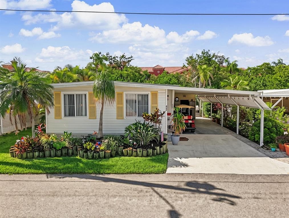 18675 US HIGHWAY 19 N UNIT 427 CLEARWATER, FL 33764