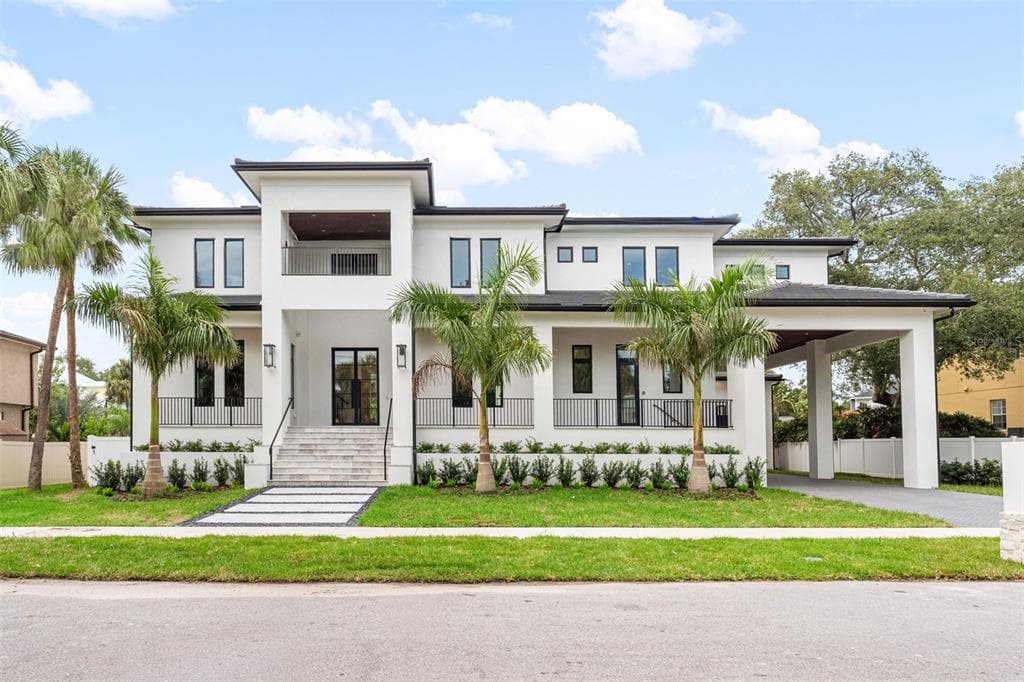 5203 W NEPTUNE WAY TAMPA, FL 33609