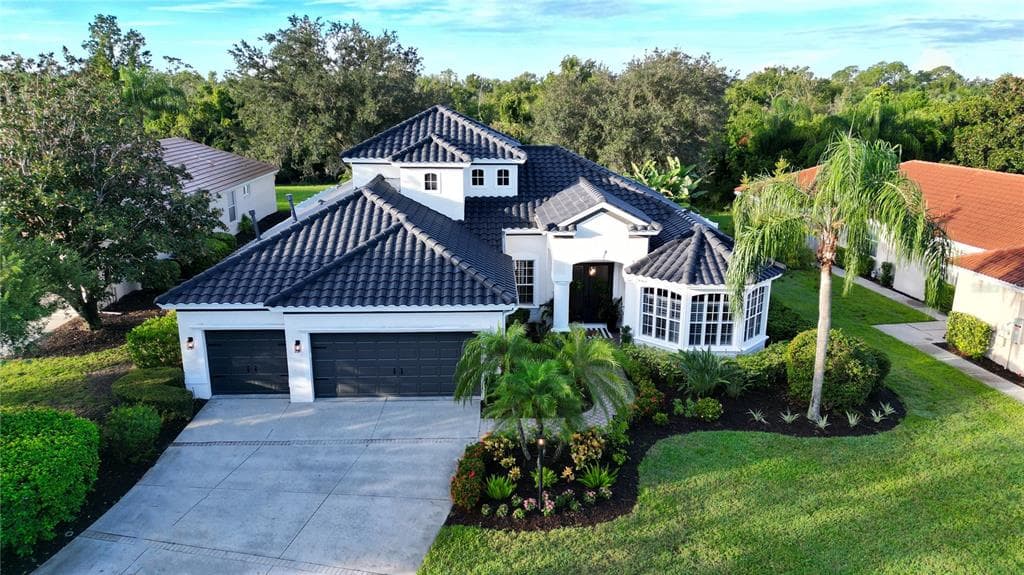 12202 LOBELIA TERRACE LAKEWOOD RANCH, FL 34202