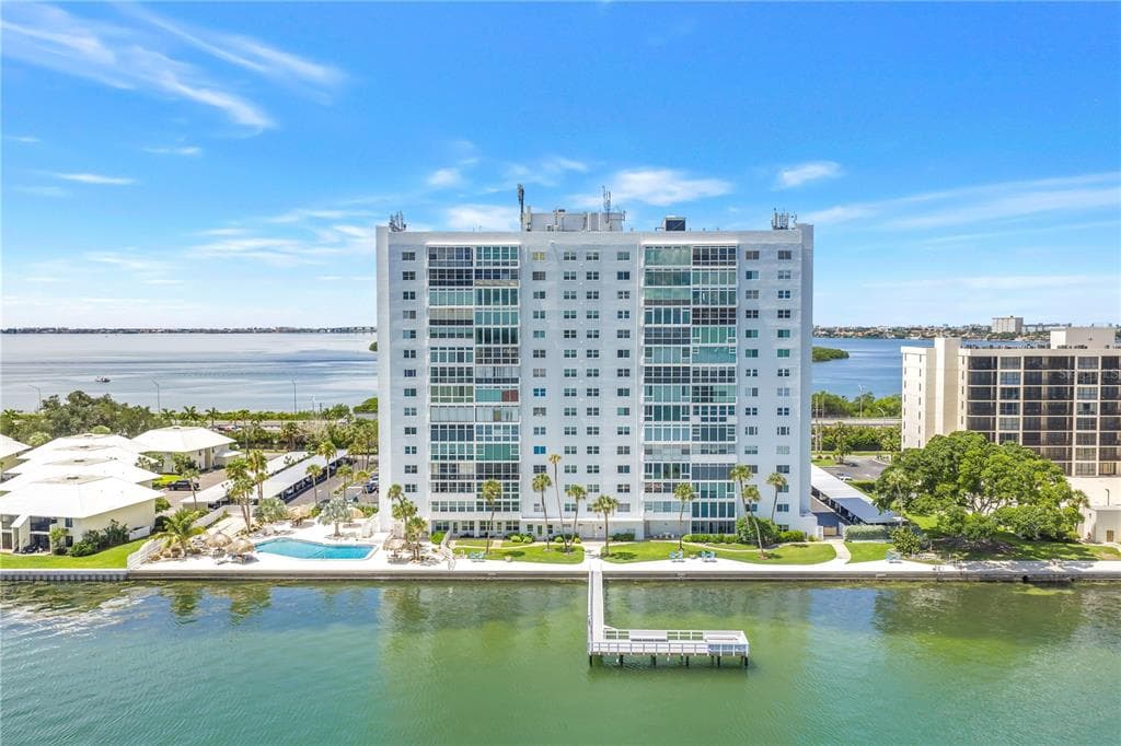 7200 SUNSHINE SKYWAY LANE S UNIT 8B