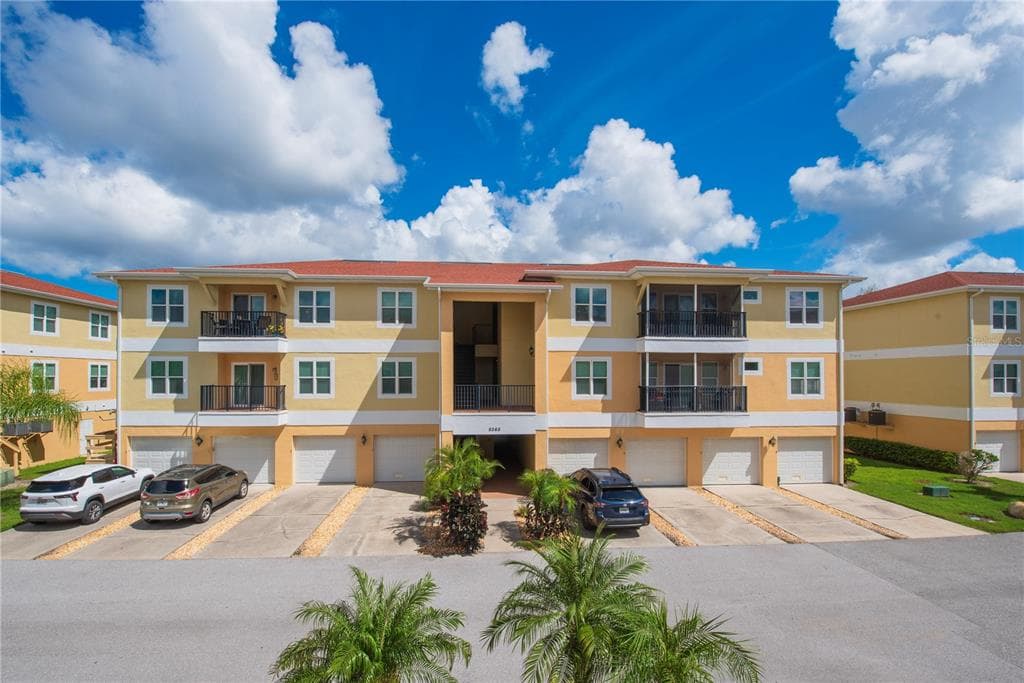 5065 ROYAL PALMS WAY UNIT 303