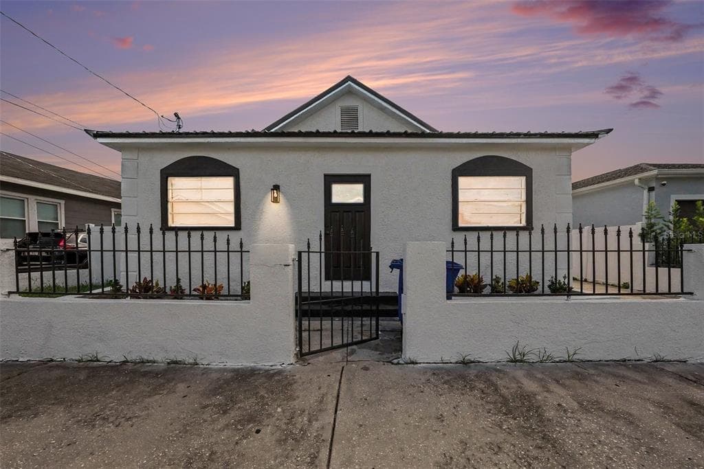 2923 SANCHEZ STREET TAMPA, FL 33605